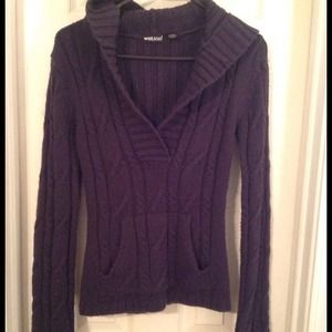 Navy cable knit pull over