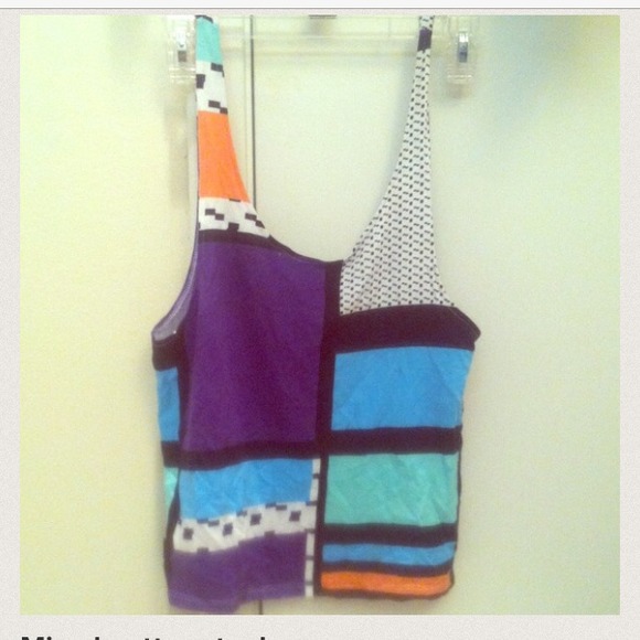 Mixed pattern tank - Picture 3 of 4