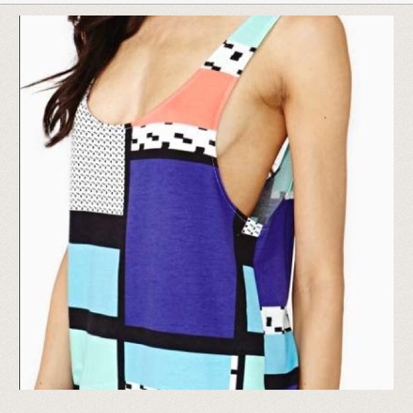 Mixed pattern tank - Picture 2 of 4