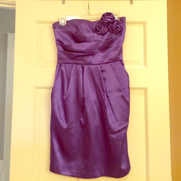 Stunning purple cocktail dress with flowers!