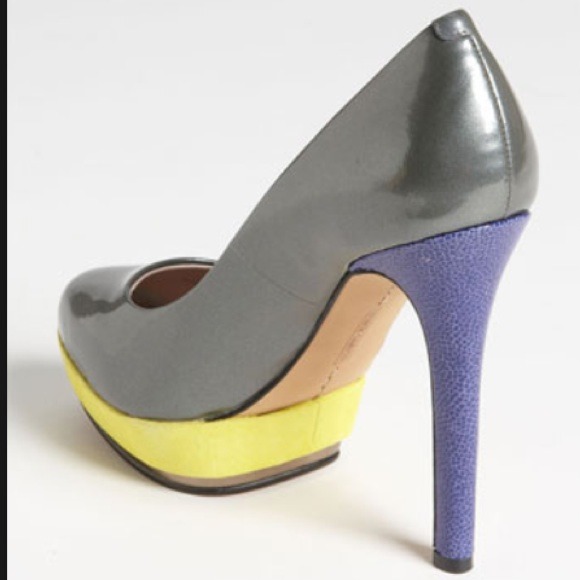 Gray Patent Vince Camuto Dacoma Heels - Picture 2 of 3