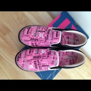 REDUCED KITSON LA Pink Slipons