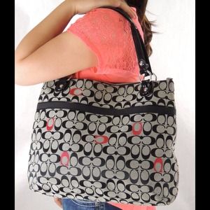 Coach Black & Beige Jacquard Signature Tote