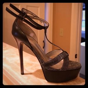 Unique Gun metal and silver 4 inch heels