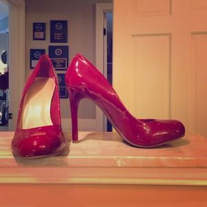 Apple red Jessica Simpson high heels
