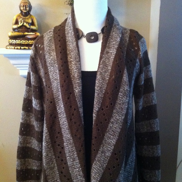 blu pepper Sweaters - Fabulous asymmetrical open front sweater🌸HP 3/28