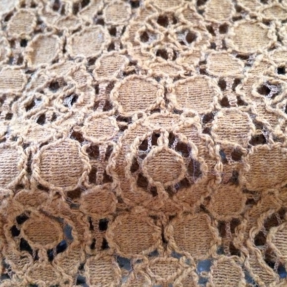 Crop top - Picture 2 of 3