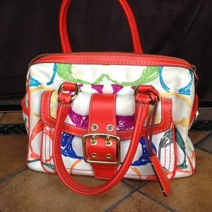 LOWER PRICE⬇️⬇️🎉Coach handbag!