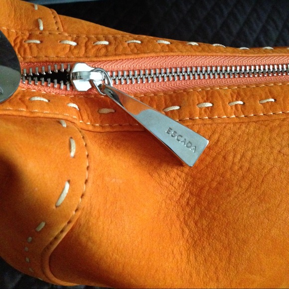 💯 authentic Escada Hobo Purse - Picture 3 of 4