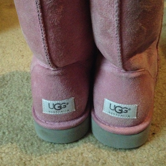 Pink Uggs
