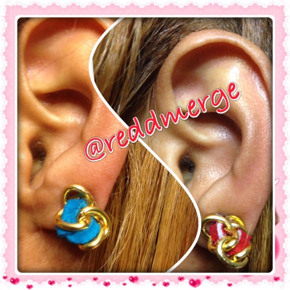 GLITZ Wrist suede pretzel wrap heart set💙 $18each - Picture 3 of 4