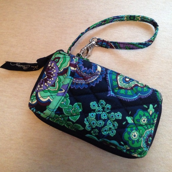 🚫ON HOLD🚫 Vera Bradley wristlet