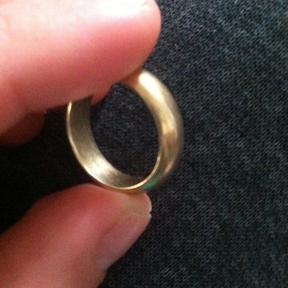 14kt gold wedding band