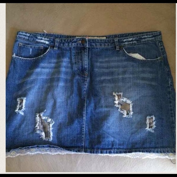 🌹SOLD Jean skirt with lace trim
