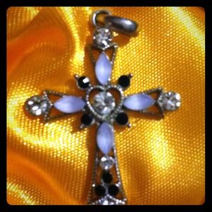 Cross pendant💎