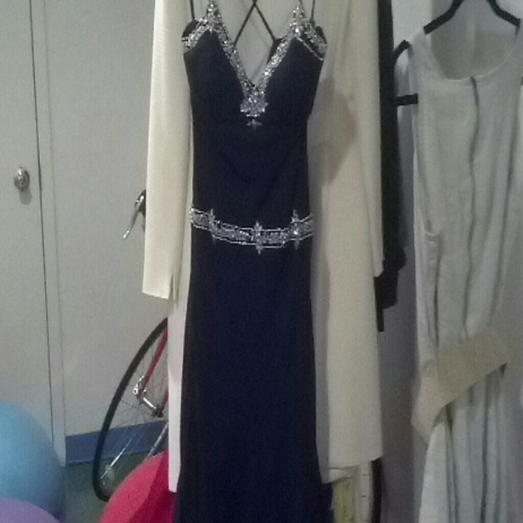 Beautiful blue dress above knee length.