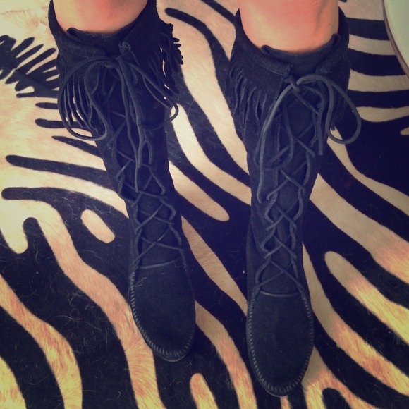 Minnetonka moccasins blk 7