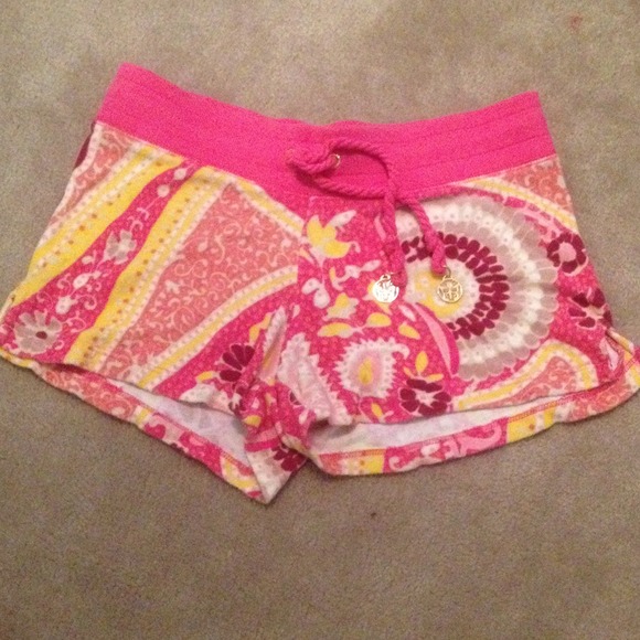 Juicy shorts