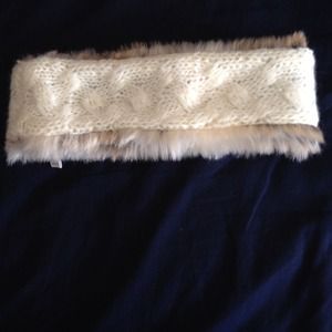 American eagle furry head or ear warmer