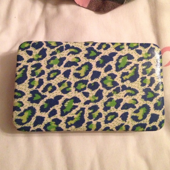 Charming Charlie's wallet