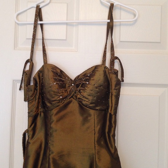 Prom style full length dress - Picture 3 of 4