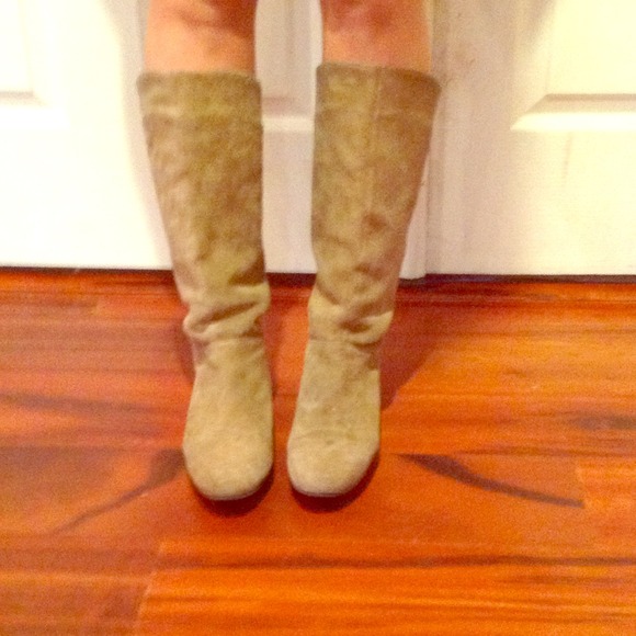 Size 7 Steve Madden boots!