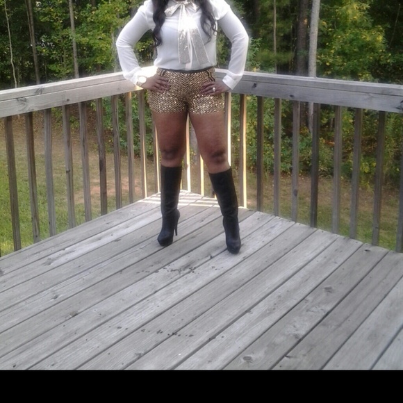 Shorts - Picture 2 of 4