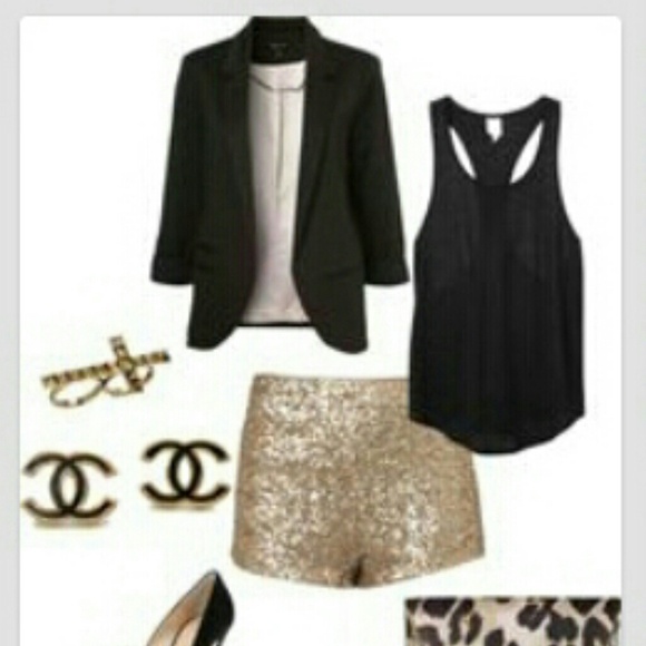 Shorts - Picture 3 of 4