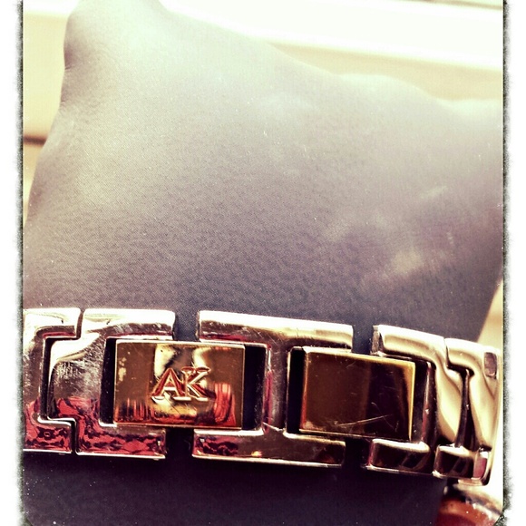 Anne Kline 2 toned elegant watch. New in box! - Picture 2 of 3