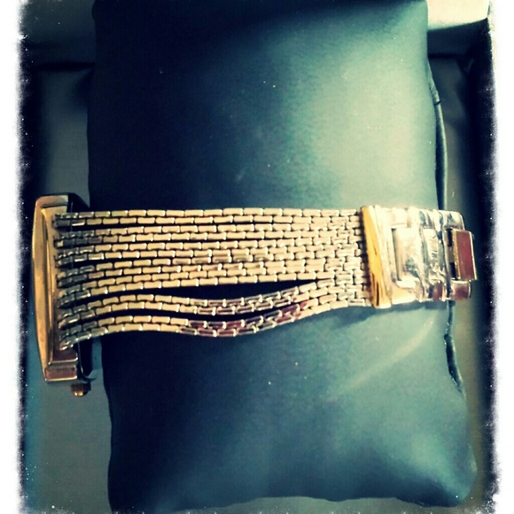 Anne Kline 2 toned elegant watch. New in box! - Picture 3 of 3