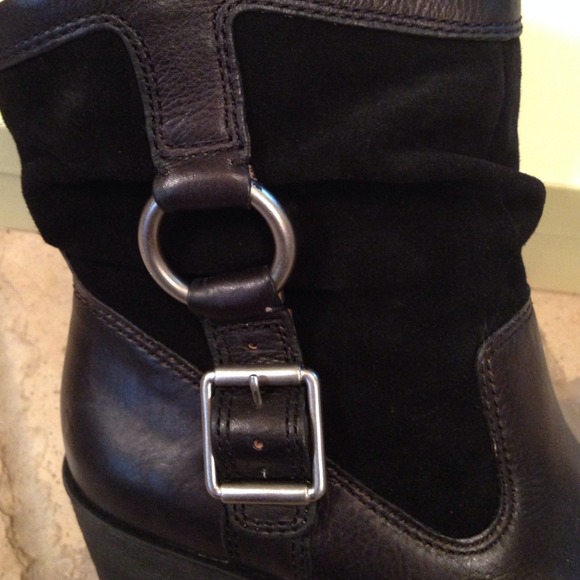 Lucky Brand leather and suede short boots - Picture 3 of 3