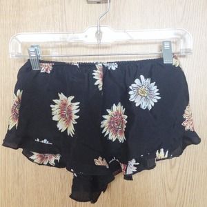 ❌SOLD❌ || Brandy Melville Sunflower Vodi Shorts