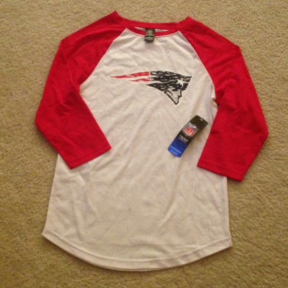 Patriots 3/4th sleeve shirt I have 3 shirts S M&L