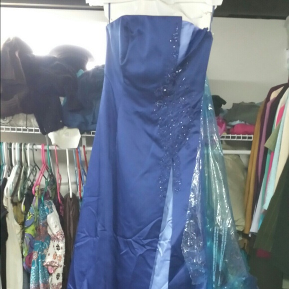 Floor length formal never worn with matching wrap