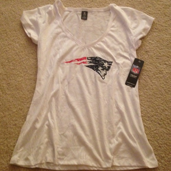PATRIOTS V-NECK SHIRT XL