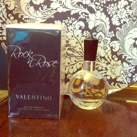 valentino rock 'n rose perfume SEALED 1.6 fl. oz