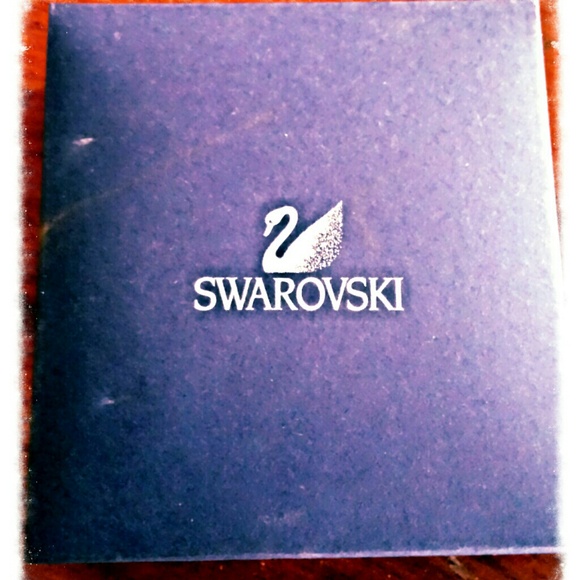 Swarvoski Crystal covered gold& silver watch. - Picture 3 of 4