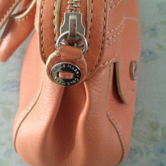Cole Haan Handbag Authentic Excellent Condition - Picture 4 of 4