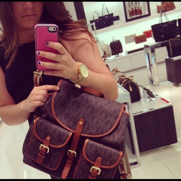 Michael Kors - Picture 2 of 2