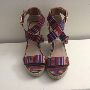 Steve Madden Tribal Wedges