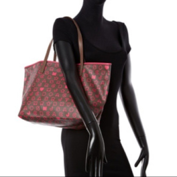 💥SALE💥 💞Marc by Marc Jacobs Tote💞 - Picture 3 of 4