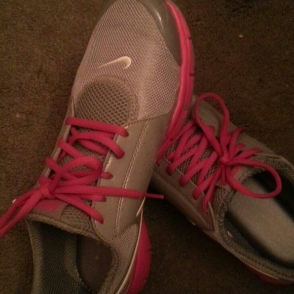 Nikes - Picture 2 of 3