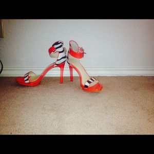 Calvin Klein heels only been worn 1 time $120