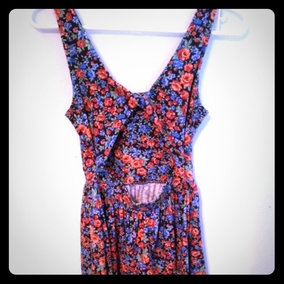 Forever 21 flower print open back dress