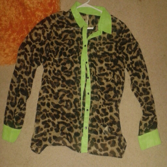 Cheetah print long sleeve button up dress shirt.