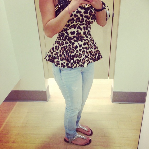 Traded!!🙅🙅Leopard peplum cute top