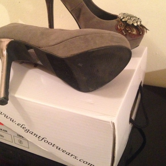 Grey is in! - Picture 3 of 3