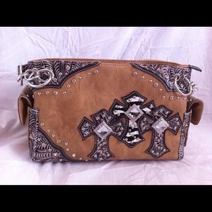 3 cross country style purse