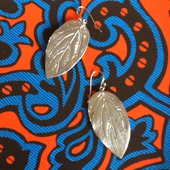 Jewelry - Leaf Earrings