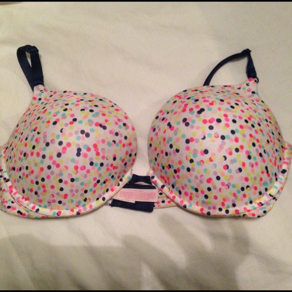 🎀SOLD🎀Victoria's Secret Bra; worn twice. 38DD - Picture 1 of 2